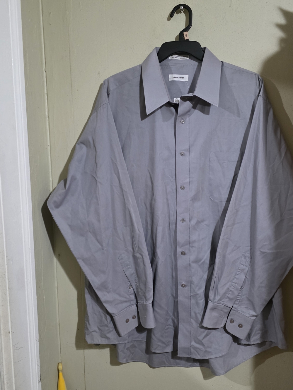 Pierre Cardin Men's Light Gray Button-Up Dress Shirt Used Size Xl